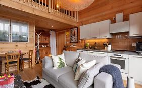 Le Chalet Des Bois